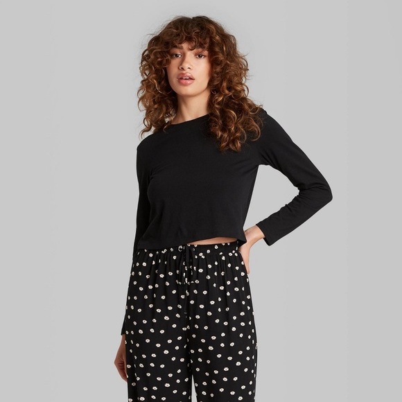 Wild Fable long Sleeve Classic Black Tee - Picture 3 of 3